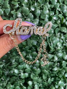 Gold Cursive Chanel chain pin